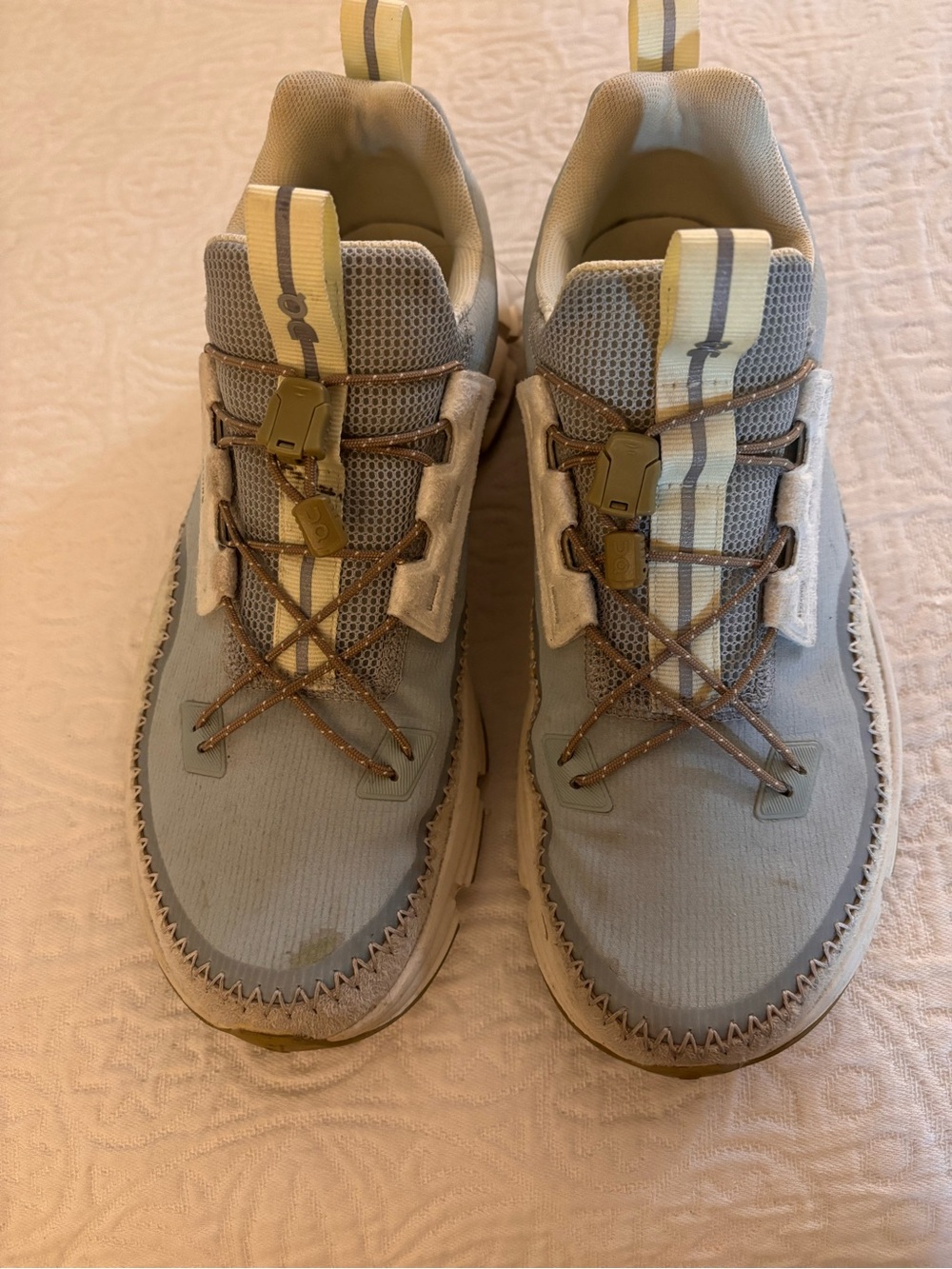 On Cloud Women’s Casual Lace-Up Sneakers